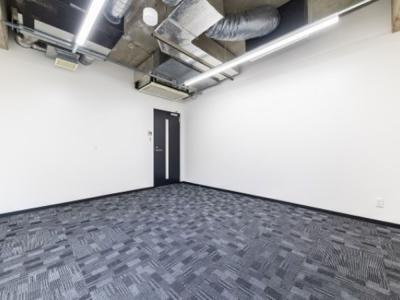 新宿区若葉のセットアップオフィス物件(四谷三丁目駅徒歩7分、約50坪)