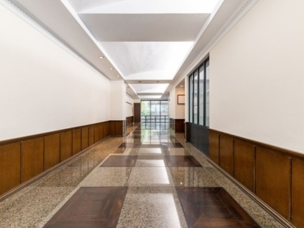 新宿区若葉のセットアップオフィス物件（四谷三丁目駅徒歩7分、約50坪）