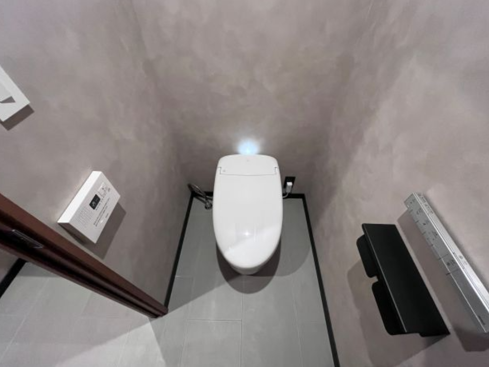 中央区八丁堀のフルセットアップオフィス物件（宝町駅徒歩3分、約25坪）