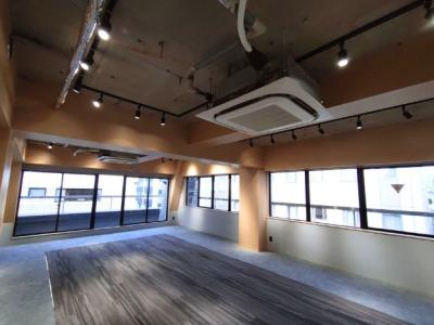 千代田区紀尾井町のセットアップオフィス物件(麹町駅徒歩3分、約30坪)
