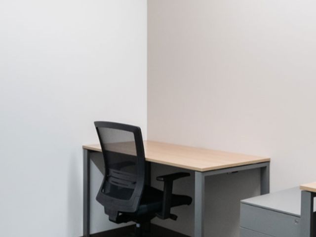 新宿区西新宿のオフィス物件（新宿駅徒歩1分）