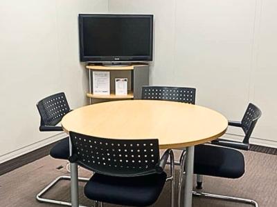 新宿区西新宿のオフィス物件(都庁前駅徒歩8分)