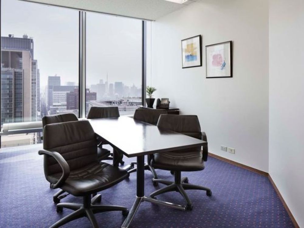 千代田区大手町の2-3名用オフィス物件（大手町駅徒歩1分、10坪未満）