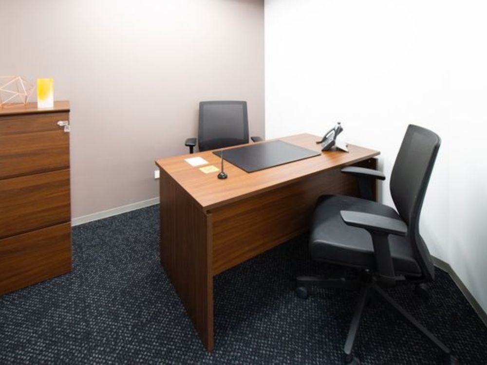 千代田区大手町の5-7名用オフィス物件（大手町駅徒歩1分、10坪未満）