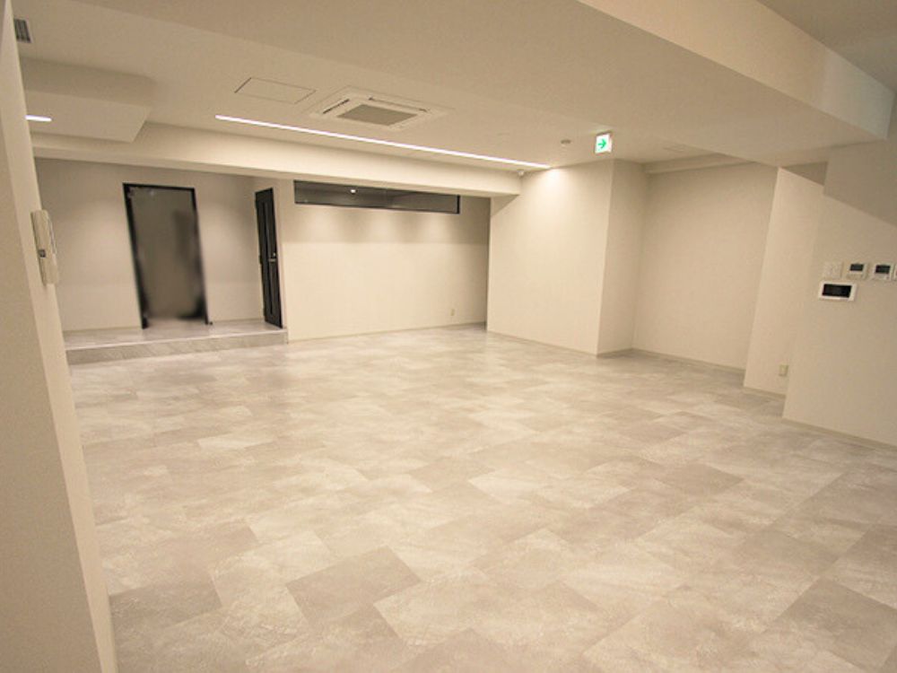 新宿区新宿のセットアップオフィス物件（新宿御苑前駅徒歩1分、約50坪）