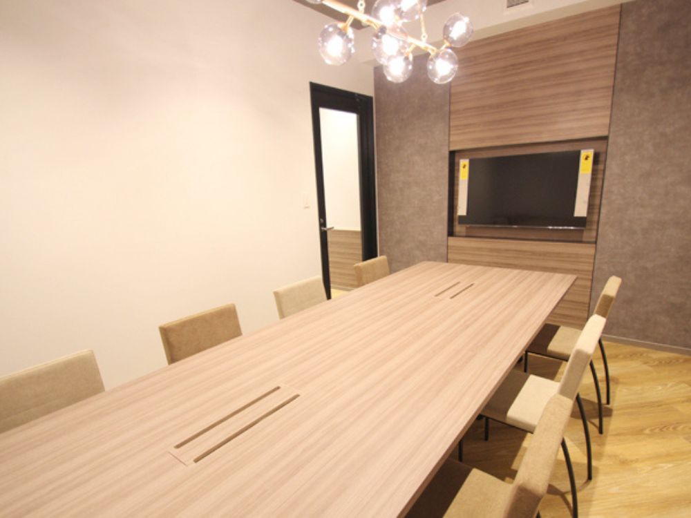 新宿区新宿のセットアップオフィス物件（新宿御苑前駅徒歩1分、約65坪）