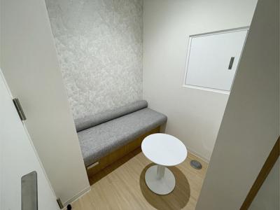 新宿区新宿のセットアップオフィス物件(新宿三丁目駅徒歩4分、約45坪)