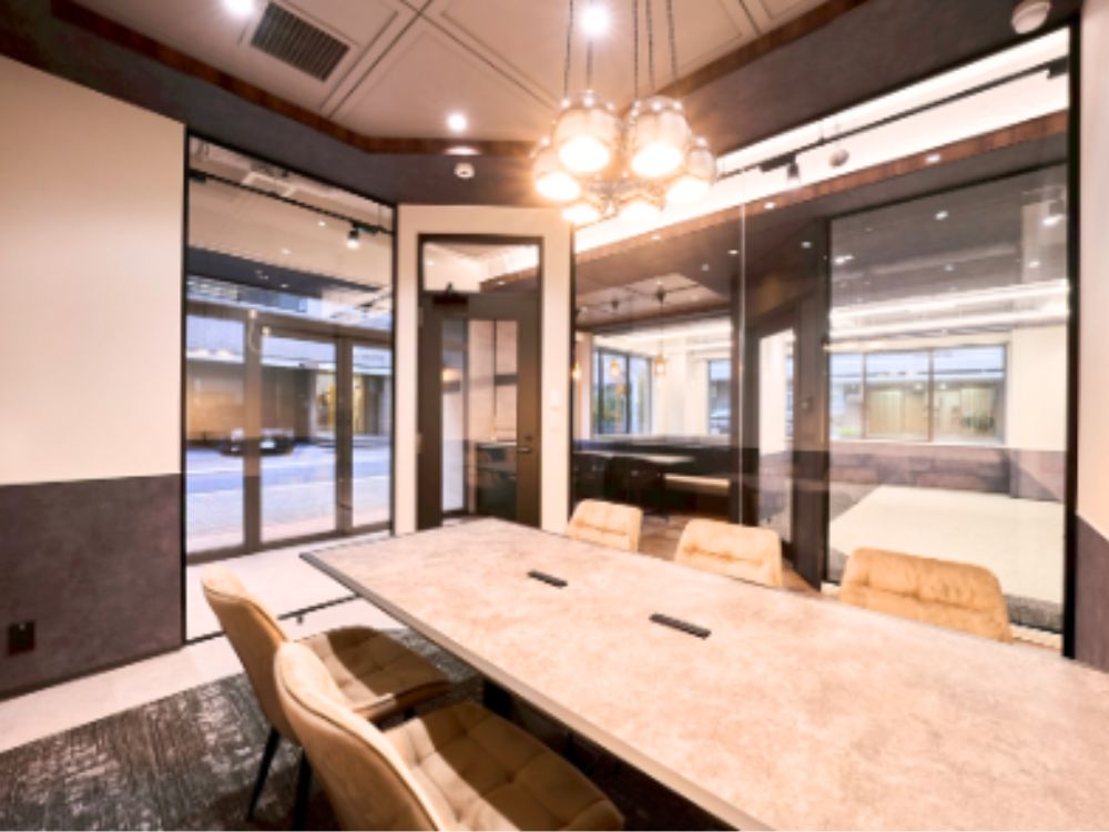 港区芝のセットアップオフィス（芝公園駅徒歩4分、約30坪）