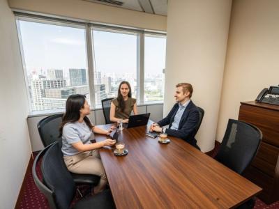 千代田区丸の内の1-3名用オフィス(東京駅徒歩1分、10坪未満)