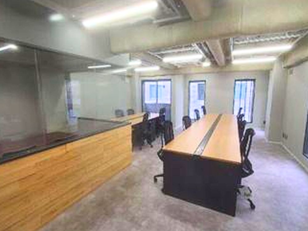 千代田区岩本町のフルセットアップオフィス物件（岩本町駅徒歩3分、約20坪）