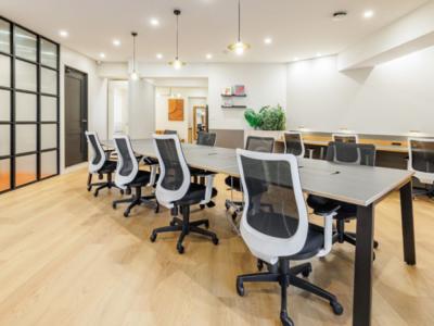 目黒区青葉台のフルセットアップオフィス物件(神泉駅徒歩8分、約25坪)