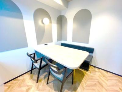 港区浜松町のセットアップオフィス物件(大門駅徒歩4分、約15坪)