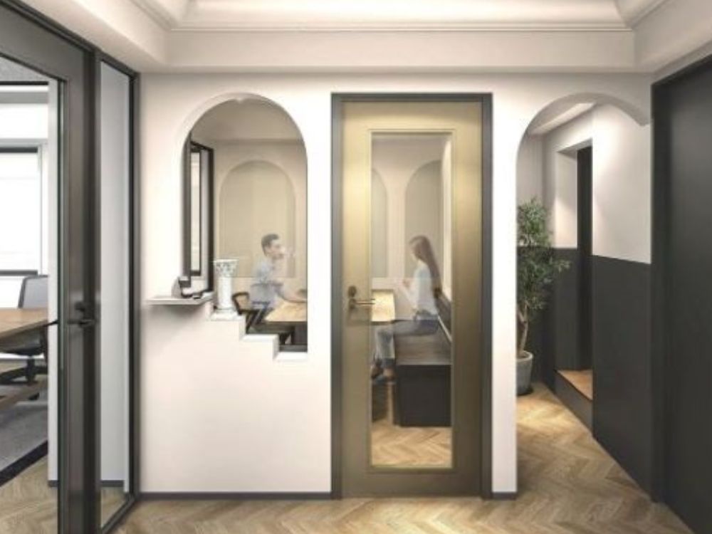 港区浜松町のセットアップオフィス物件（大門駅徒歩4分、約15坪）