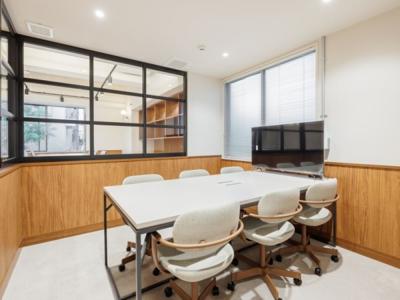 千代田区隼町のフルセットアップオフィス（半蔵門駅徒歩3分、約25坪）