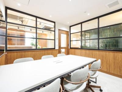 千代田区隼町のフルセットアップオフィス（半蔵門駅徒歩3分、約50坪）