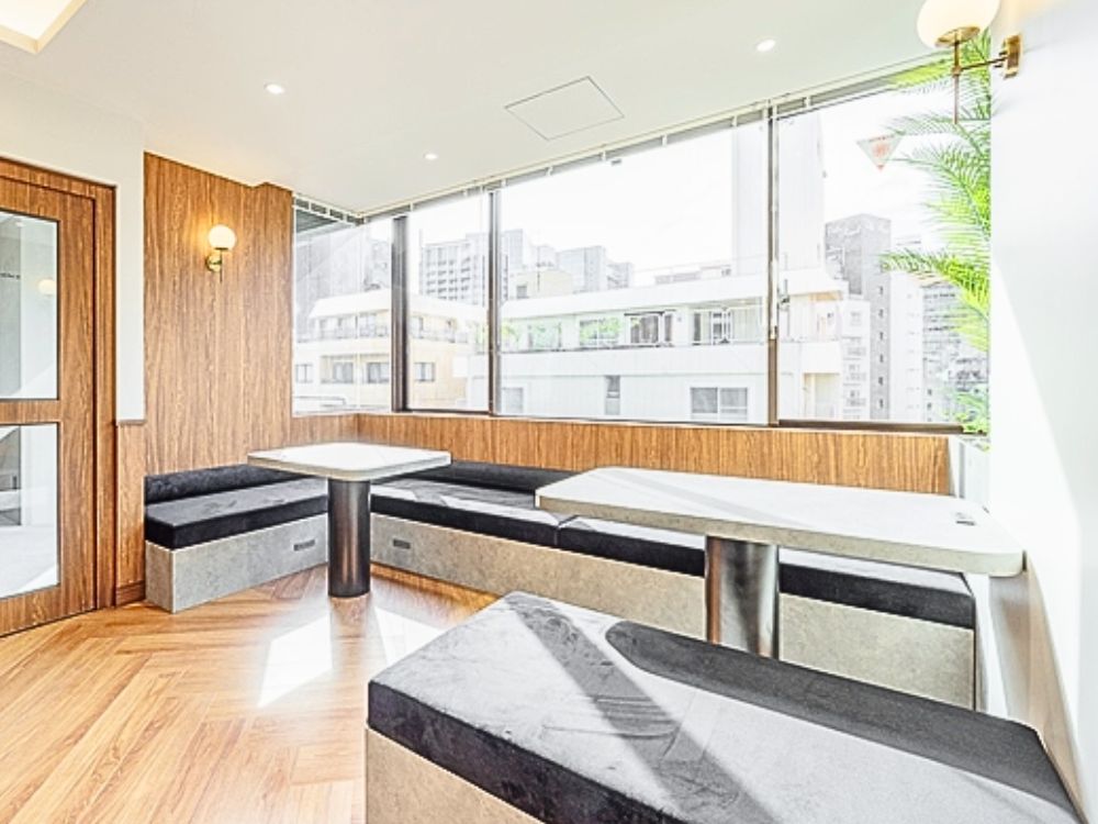 千代田区隼町のフルセットアップオフィス（半蔵門駅徒歩3分、約50坪）