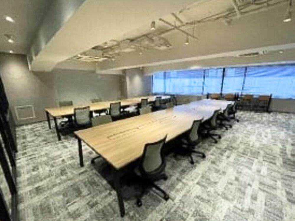 千代田区神田須田町のフルセットアップオフィス物件（神田駅徒歩2分、約45坪）