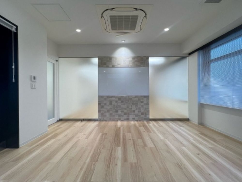 港区芝浦のセットアップオフィス物件（田町駅徒歩8分、約30坪）