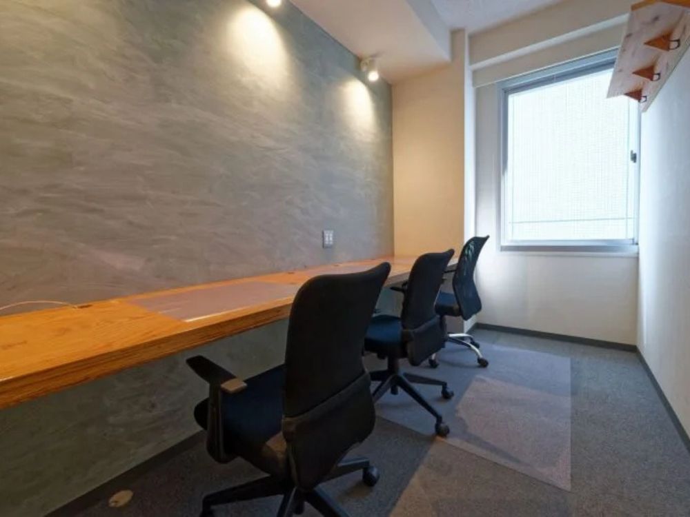 港区浜松町の1-5名用オフィス物件（大門駅徒歩2分、10坪未満）