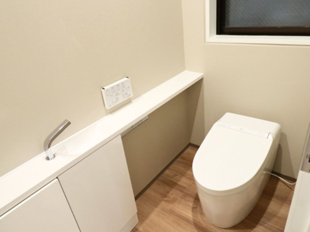 千代田区神田猿楽町のハーフセットアップオフィス物件（水道橋駅徒歩5分、約30坪）