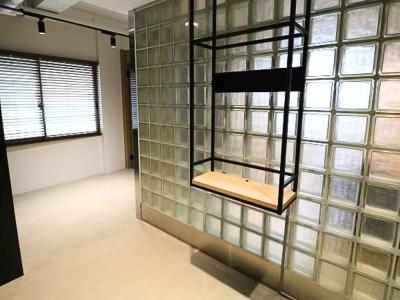 台東区東上野の専用テラス付きセットアップオフィス物件（仲御徒町駅徒歩1分、約50坪）