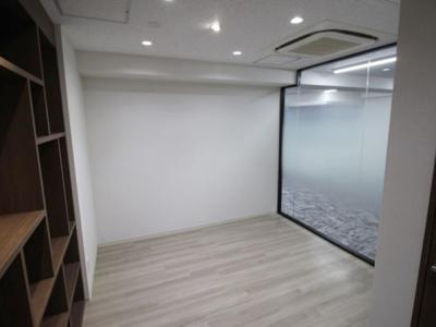 千代田区九段南のセットアップオフィス物件(市ヶ谷駅徒歩6分、約20坪)