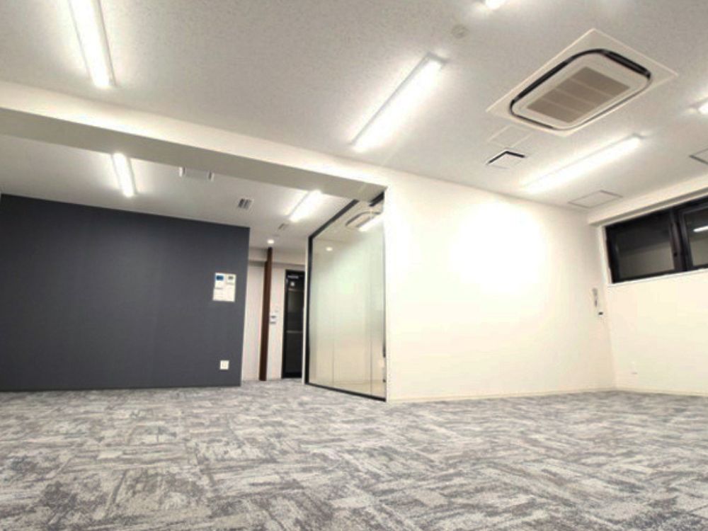 千代田区九段南のセットアップオフィス物件（市ヶ谷駅徒歩6分、約20坪）