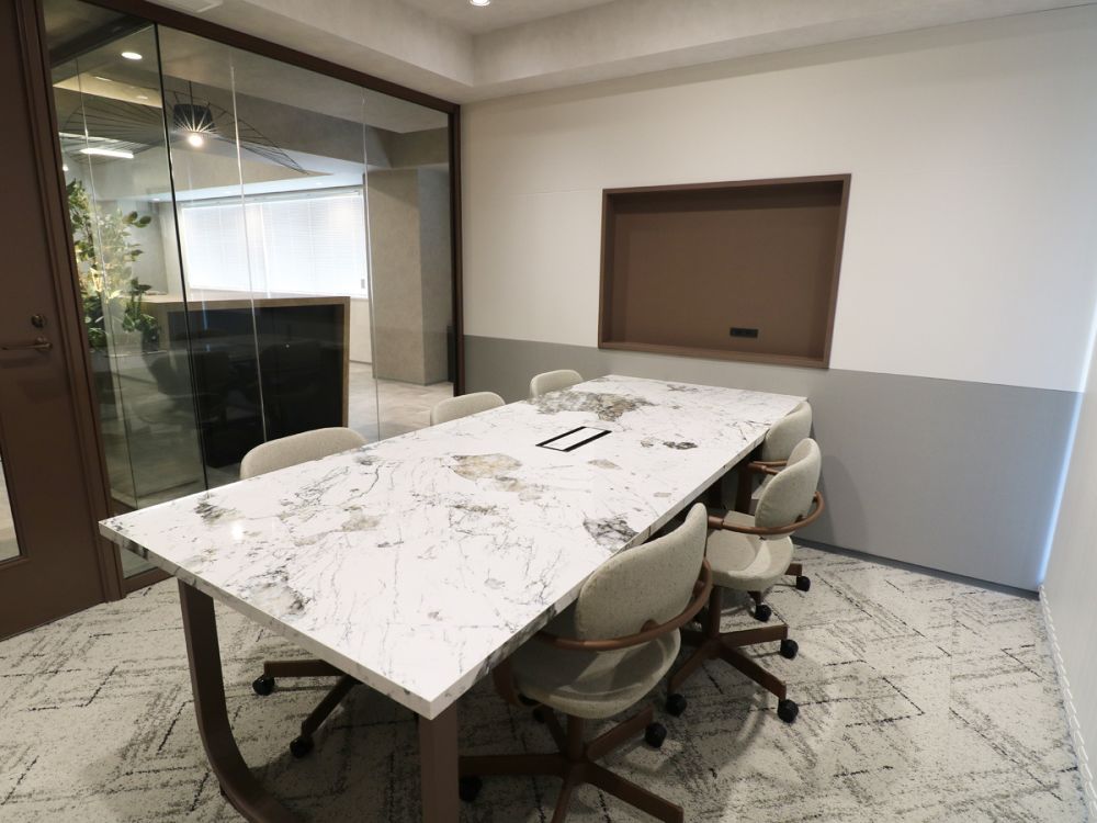 千代田区神田猿楽町のコンパクトオフィス物件（神保町駅徒歩5分、約25坪）