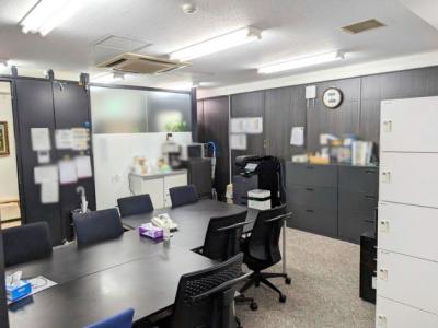 千代田区麹町の居抜きオフィス物件（麹町駅徒歩1分、約25坪）