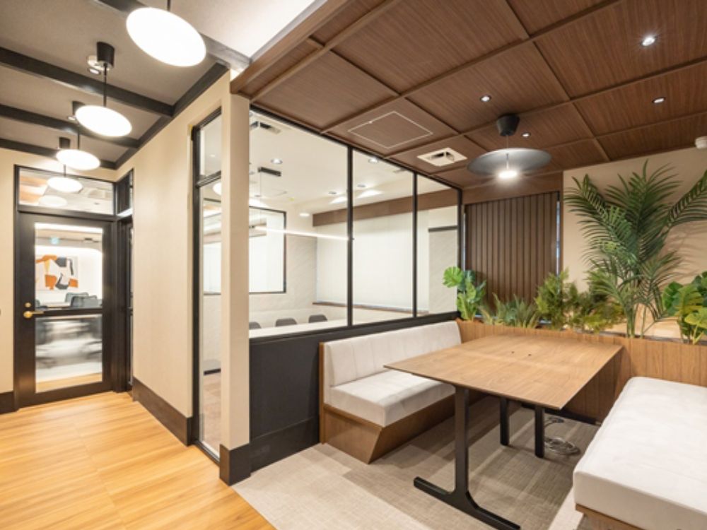 新宿区西新宿のフルセットアップオフィス物件（初台駅徒歩7分、約25坪）