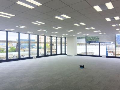 港区浜松町のセットアップオフィス物件（浜松町駅徒歩3分、約90坪）