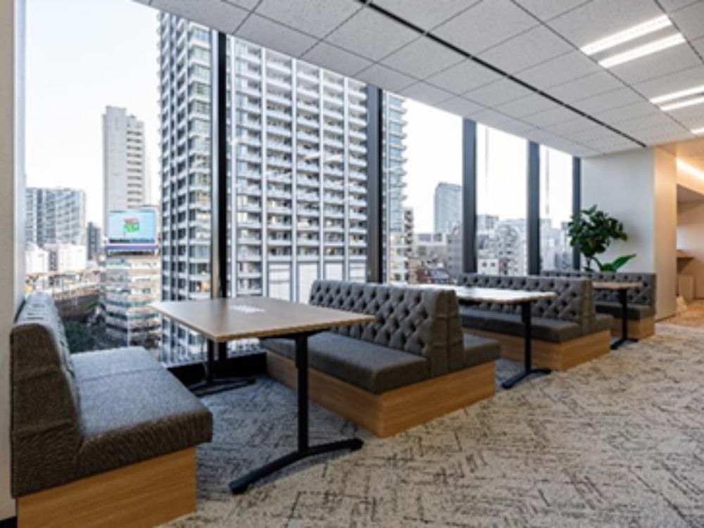 港区浜松町のハーフセットアップオフィス物件（浜松町駅徒歩3分、約90坪）