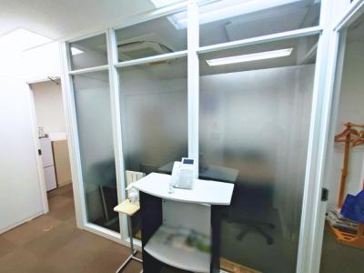 中央区新富のセットアップオフィス物件（新富町駅徒歩2分、約20坪）