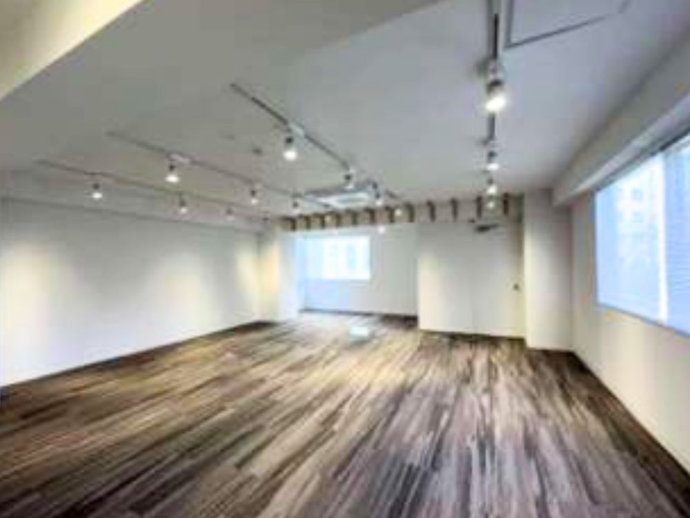 千代田区神田小川町のセットアップオフィス物件（小川町駅徒歩1分、約25坪）