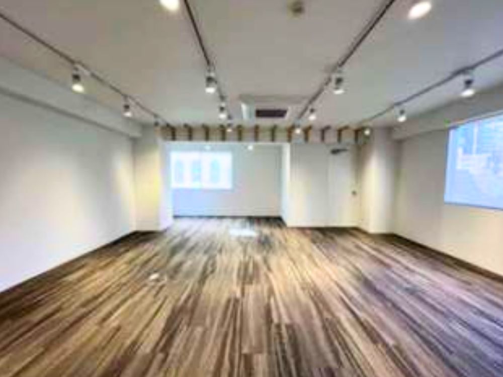 千代田区神田小川町のセットアップオフィス物件（小川町駅徒歩1分、約25坪）