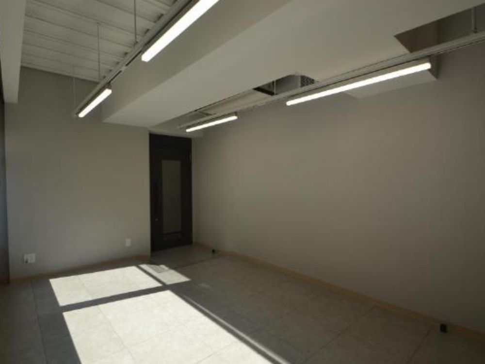 中央区入船のセットアップオフィス物件（新富町駅徒歩4分、約45坪）