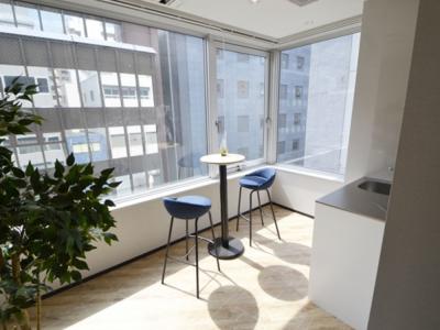 中央区入船のセットアップオフィス物件（新富町駅徒歩4分、約45坪）