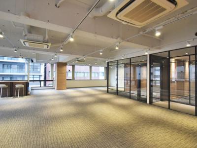 中央区新富のセットアップオフィス物件(新富町駅徒歩4分、約55坪)