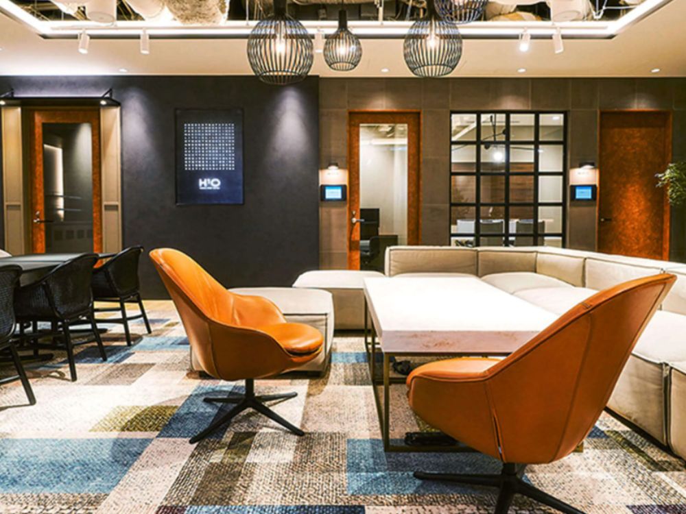 中央区日本橋室町のオフィス物件（三越前駅徒歩2分）