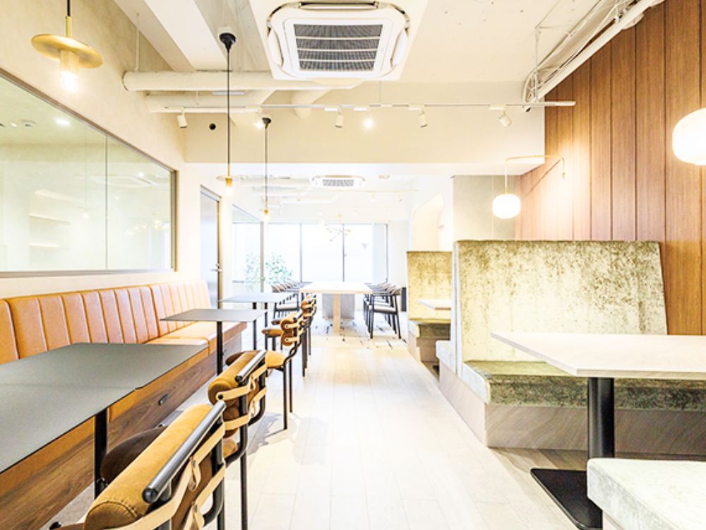 新宿区新宿のセットアップオフィス物件（新宿御苑前駅徒歩1分、約75坪）