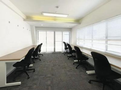 港区南青山の4-8名用オフィス物件(青山一丁目駅徒歩4分、10坪未満)