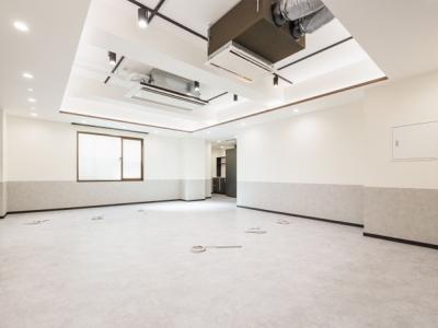 千代田区岩本町のセットアップオフィス物件（岩本町駅徒歩1分、約30坪）