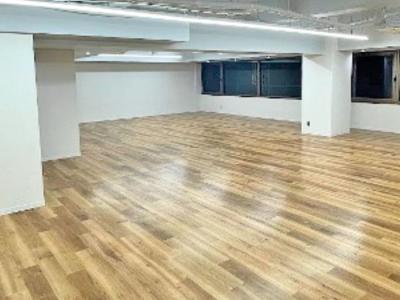 新宿区四谷三栄町のセットアップオフィス物件(四谷三丁目駅徒歩4分、約60坪)
