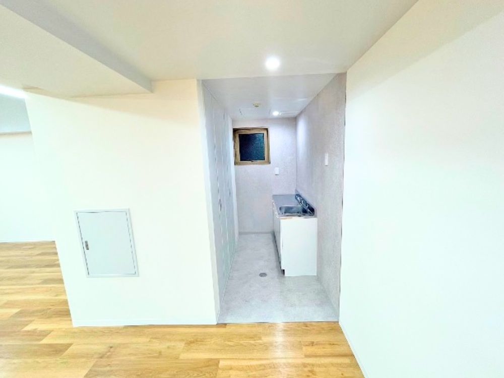 新宿区四谷三栄町のセットアップオフィス物件（四谷三丁目駅徒歩4分、約60坪）