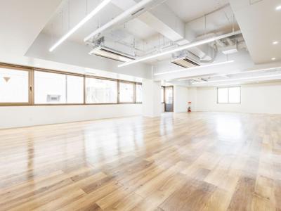 新宿区四谷三栄町のセットアップオフィス物件（四谷三丁目駅徒歩4分、約60坪）