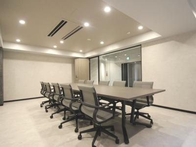 新宿区四谷三栄町のセットアップオフィス物件(四谷三丁目駅徒歩4分、約60坪)