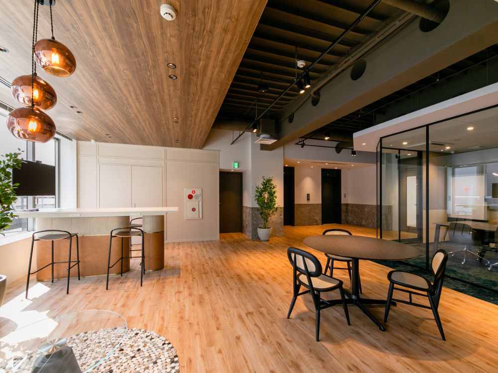 中央区築地のセットアップオフィス物件（築地駅徒歩2分、約60坪）