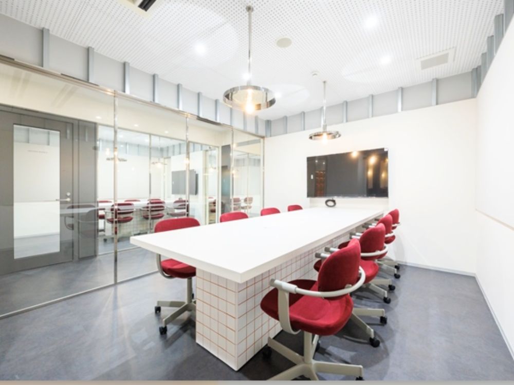 港区芝大門のセットアップオフィス物件（大門駅徒歩4分、約110坪）