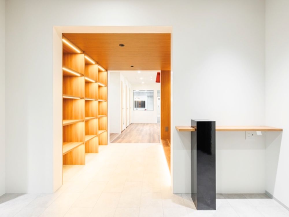 港区芝大門のセットアップオフィス物件（大門駅徒歩4分、約110坪）