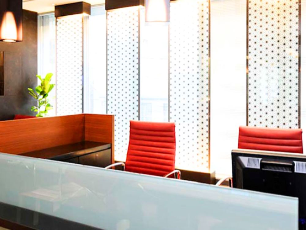 港区新橋のオフィス物件（新橋駅徒歩3分）